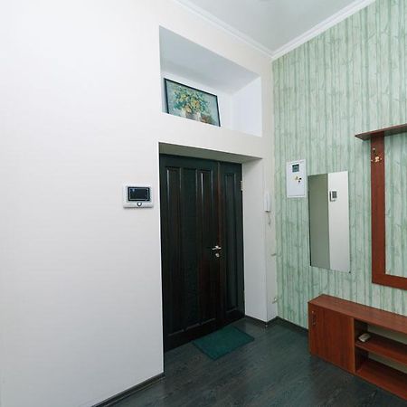 Двухкомнатная Студио На Саксаганского Kyiv Exterior photo